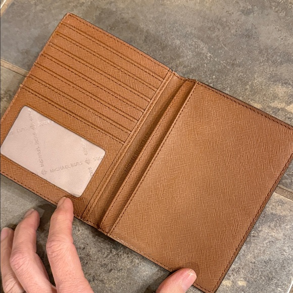 MICHAEL Michael Kors Cream and Tan Tote Set - Picture 3 of 13